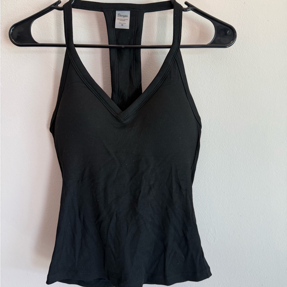 Fitted tank with racer back ribbed with built in bra cute ! Med